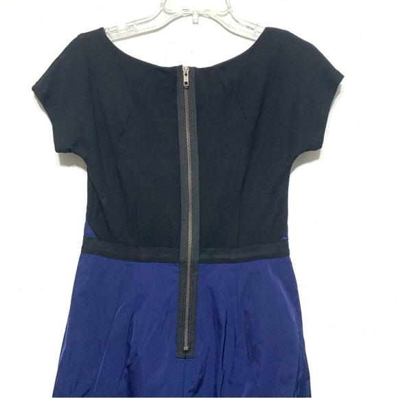 Theory Joena Dress Color Block Blue & Black Short Sleeve Career Business size 2 - Picture 7 of 7